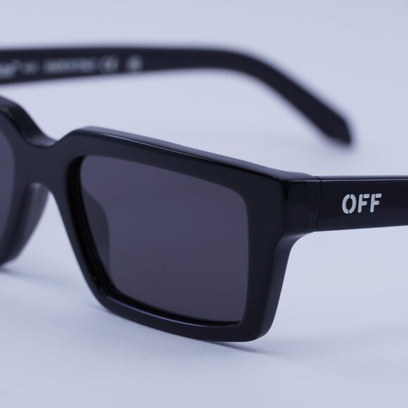 Off-White OERI13A WARREN 1007 Sunglasses Black Rectangle Frame, Grey Lenses main image 4